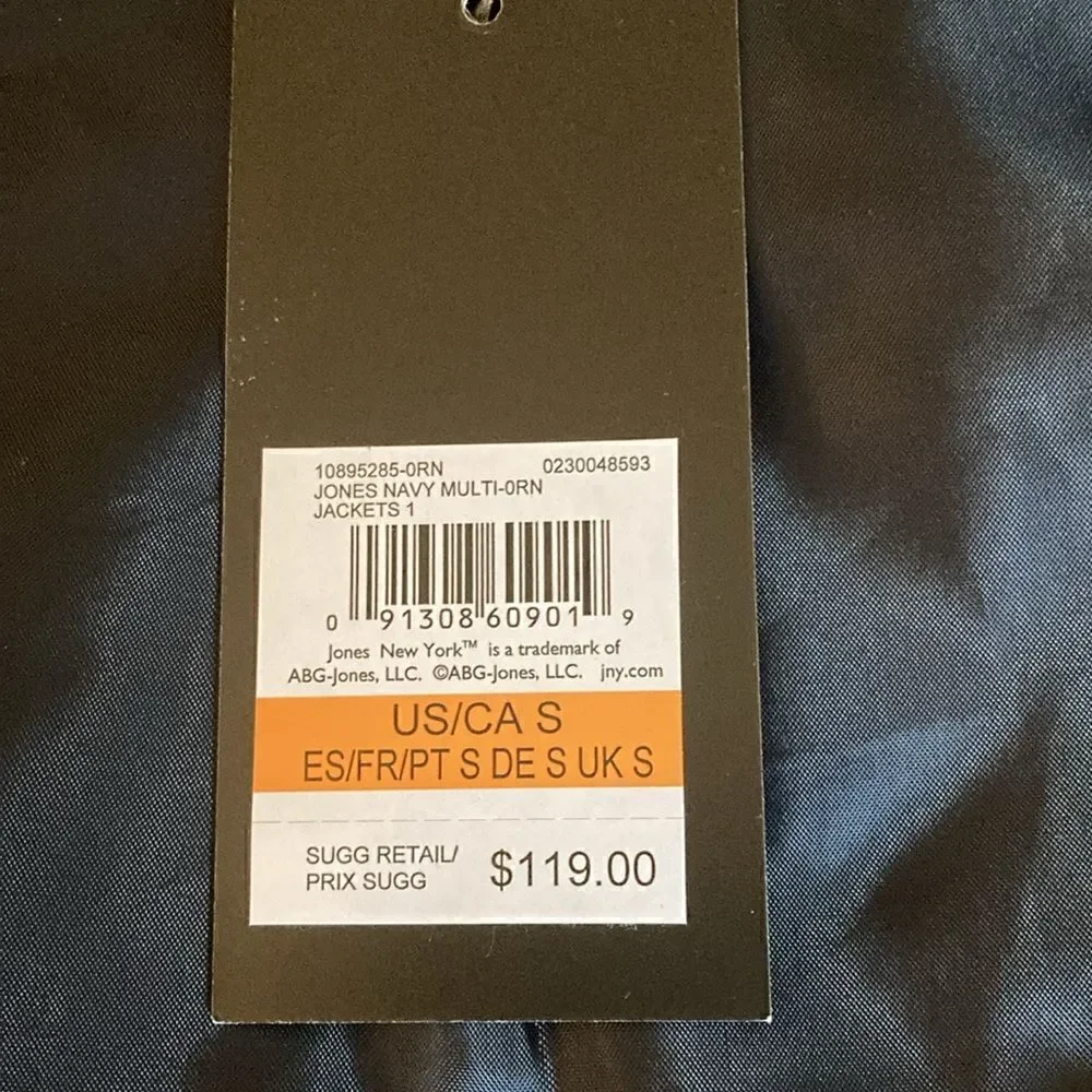 NWT Jones New York Signature Collection Quilted Jacket in Blue & White Paisley.